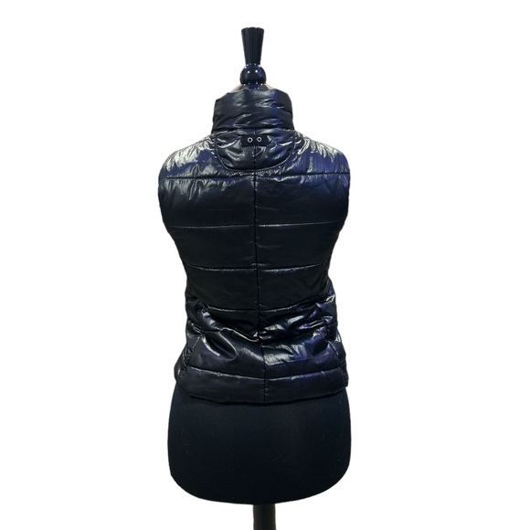 Converse Vest - Picture 9 of 9